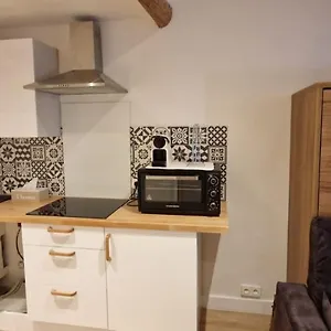 https://vieux-nice-a-2min-de-la-mer.fr-provencehotel.com